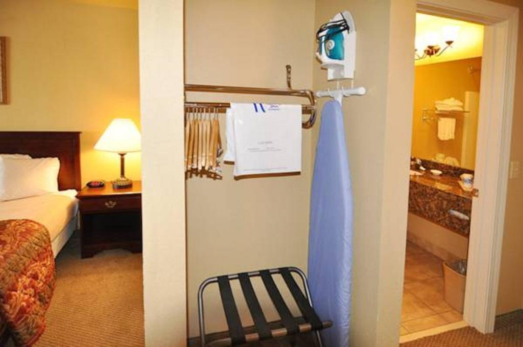 Econo Lodge Inn & Suites Greenbrier Camera foto