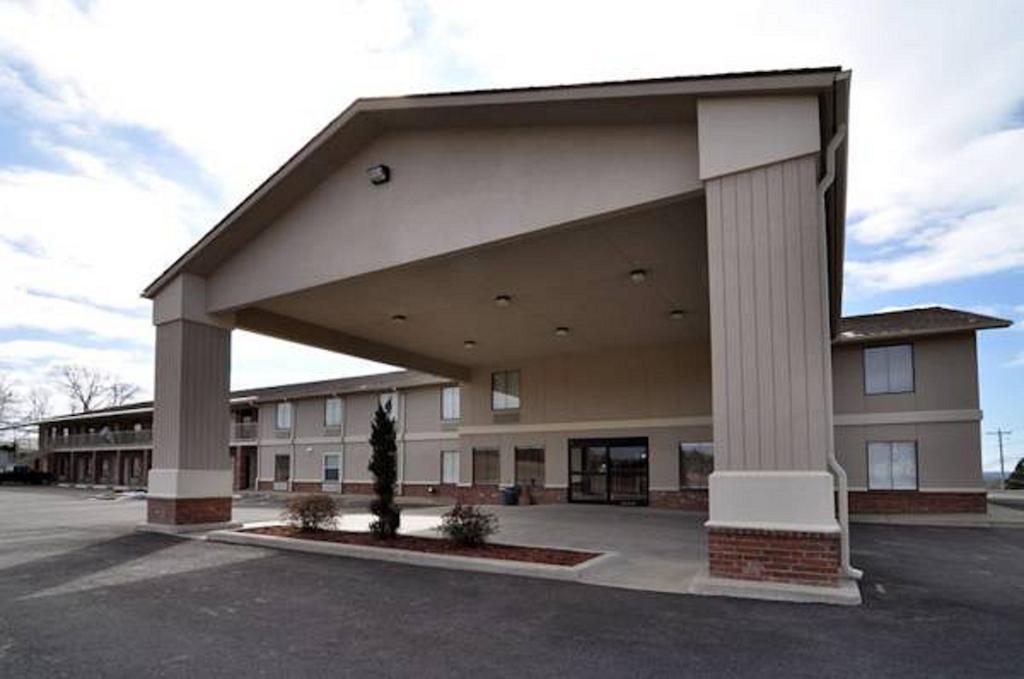 Econo Lodge Inn & Suites Greenbrier Esterno foto