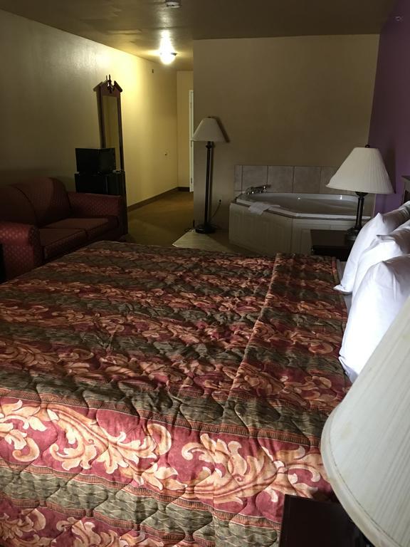 Econo Lodge Inn & Suites Greenbrier Esterno foto