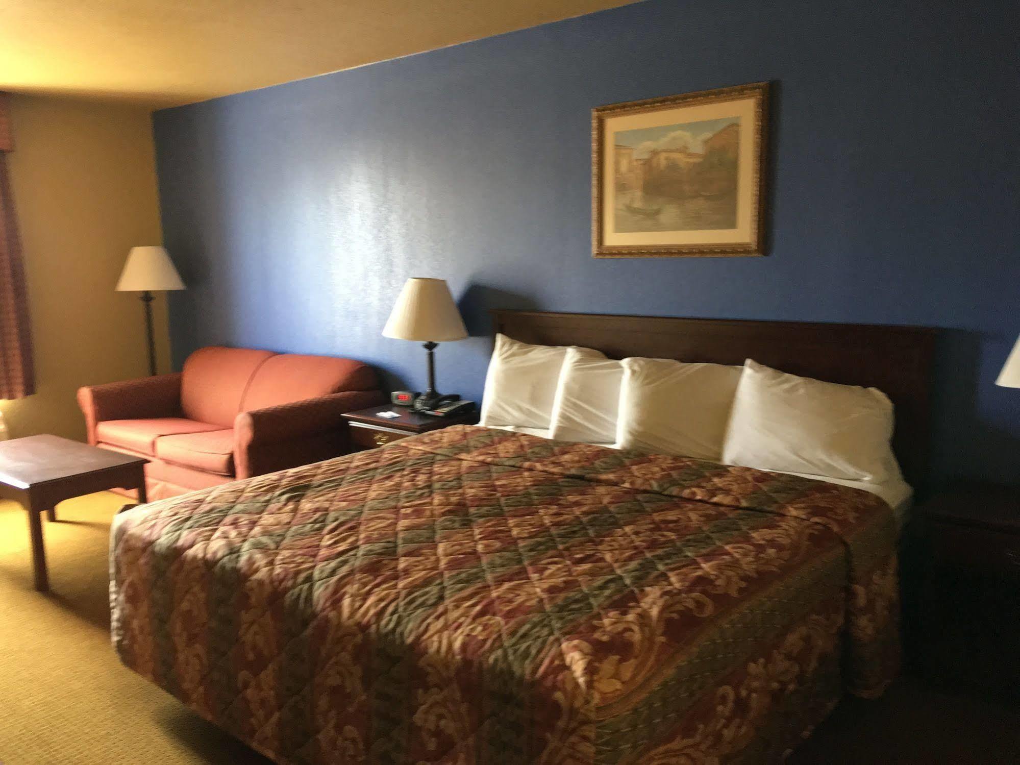 Econo Lodge Inn & Suites Greenbrier Esterno foto