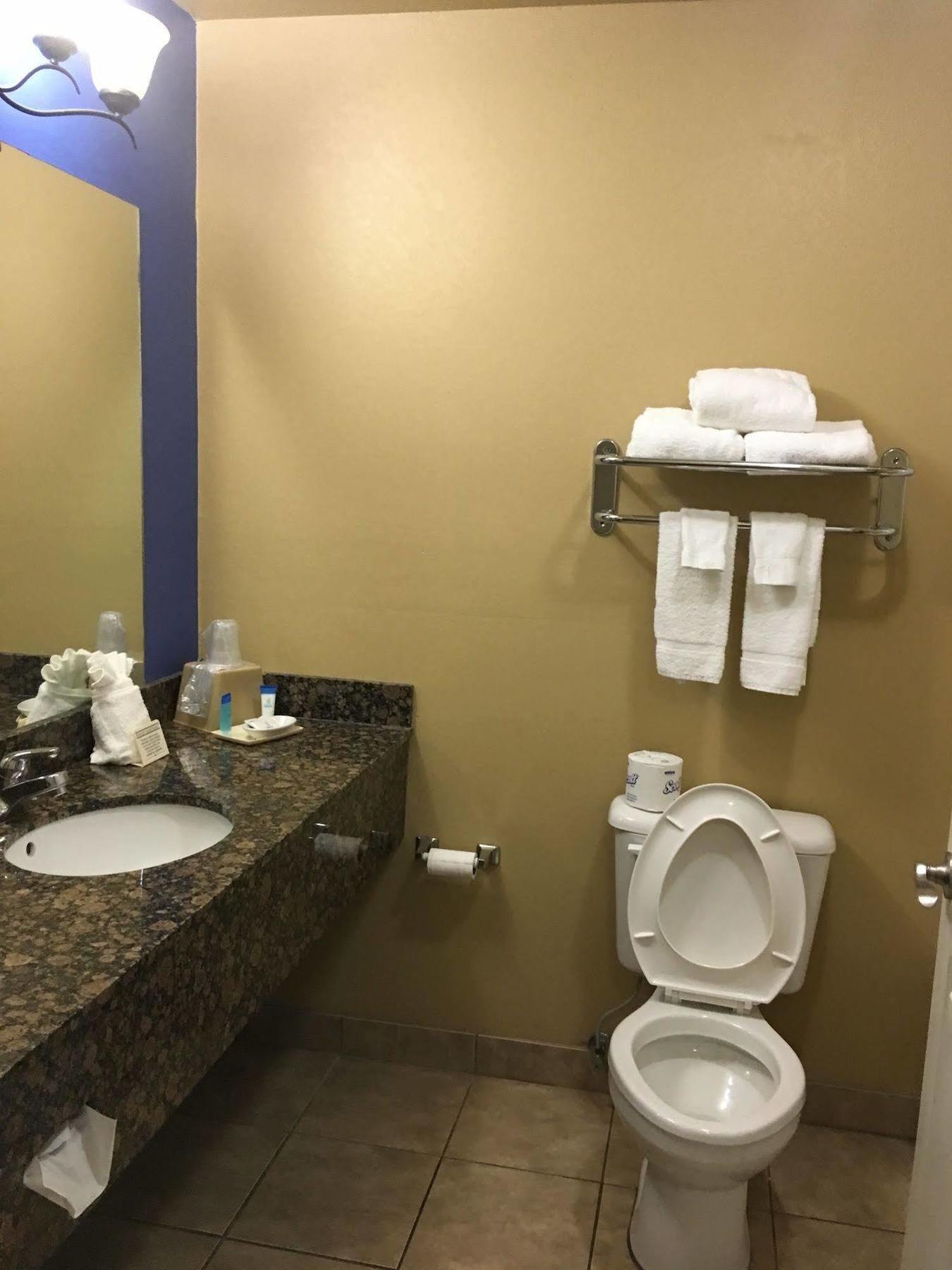 Econo Lodge Inn & Suites Greenbrier Esterno foto